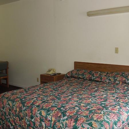 Lees Motel Edison Zewnętrze zdjęcie