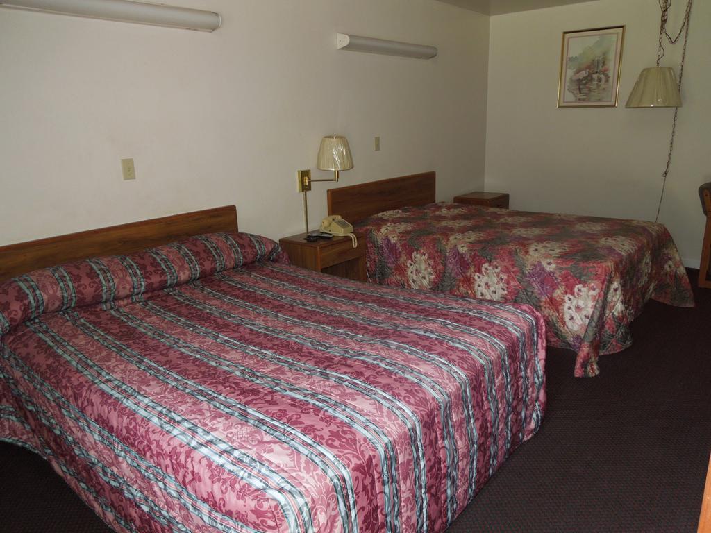 Lees Motel Edison Pokój zdjęcie