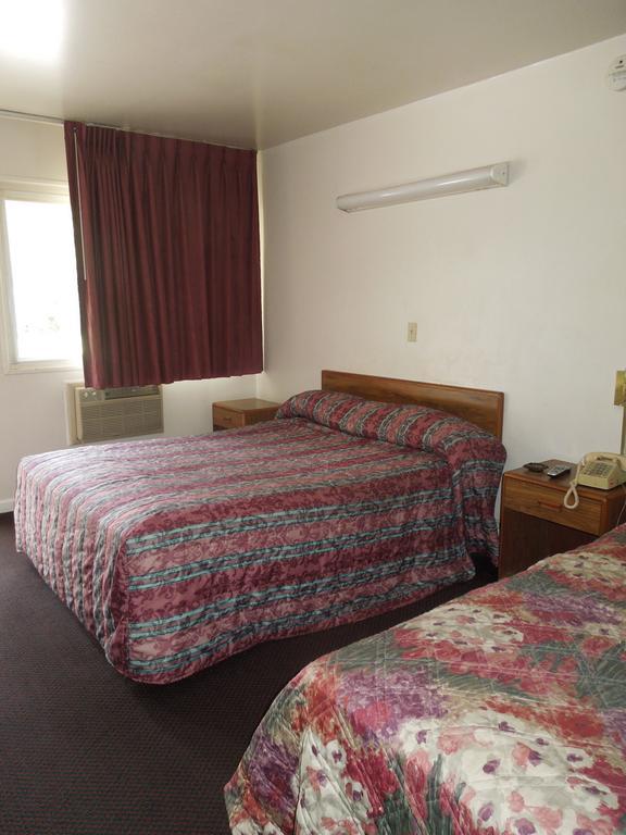 Lees Motel Edison Zewnętrze zdjęcie